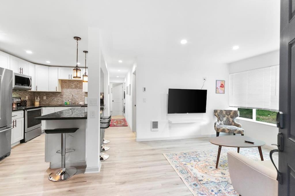 Hillside In Seattle - Updated And Well Appointed. Luaran gambar