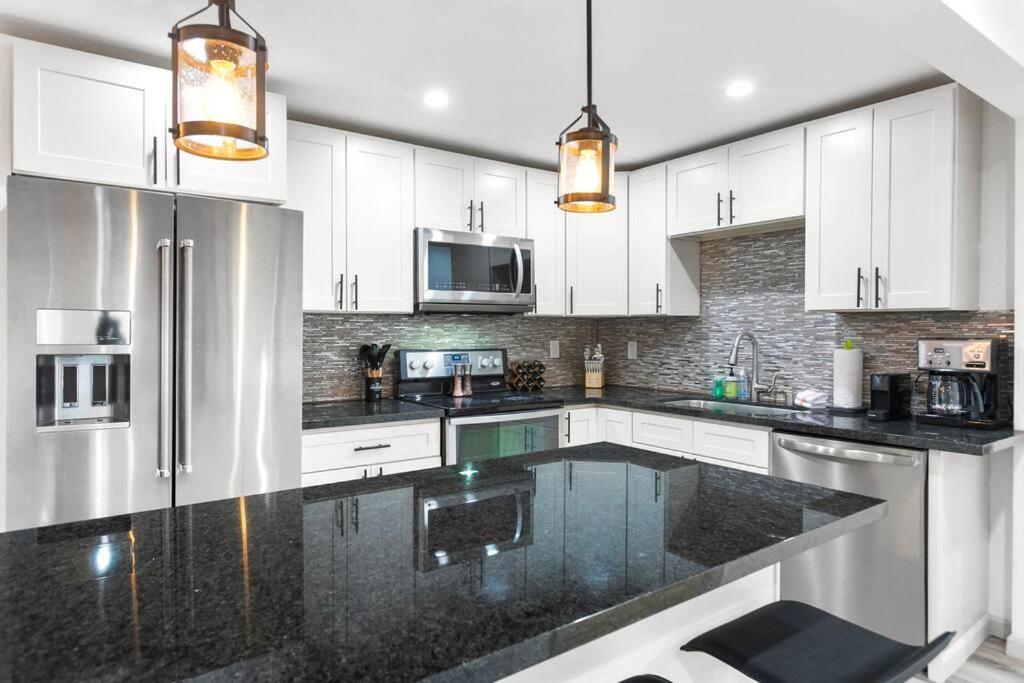 Hillside In Seattle - Updated And Well Appointed. Luaran gambar