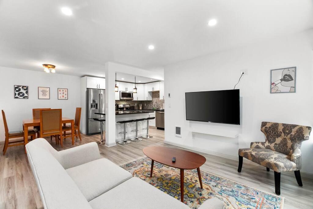 Hillside In Seattle - Updated And Well Appointed. Luaran gambar