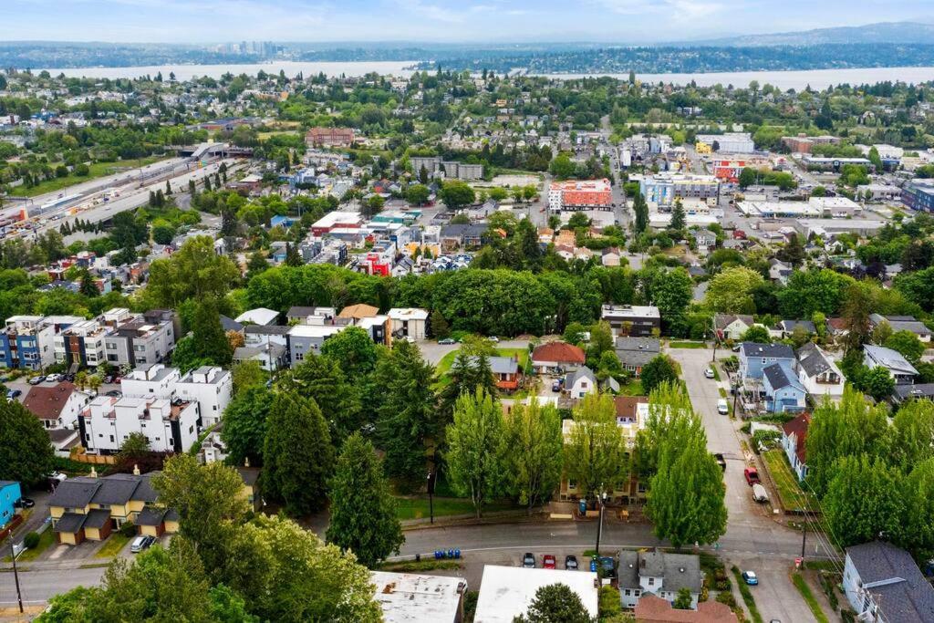 Hillside In Seattle - Updated And Well Appointed. Luaran gambar