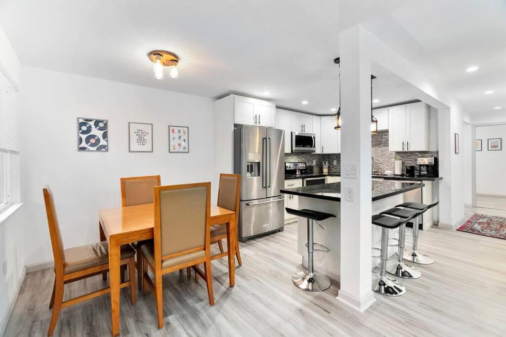Hillside In Seattle - Updated And Well Appointed. Luaran gambar